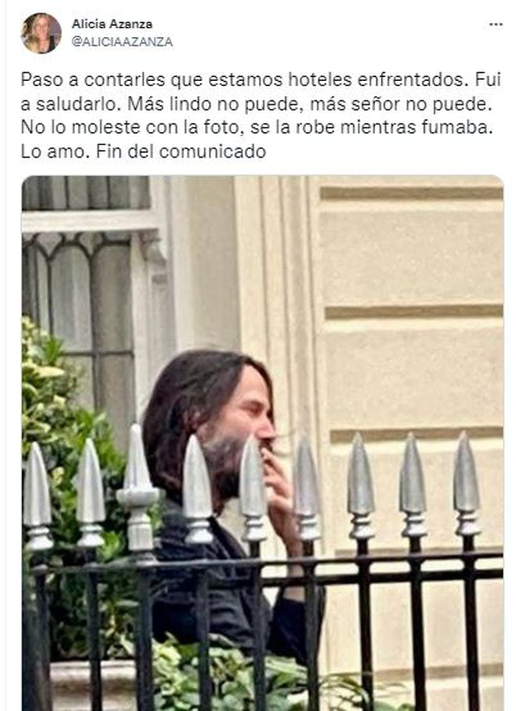 Rosarina se encontró con Keanu Reeves en su viaje a Londres.