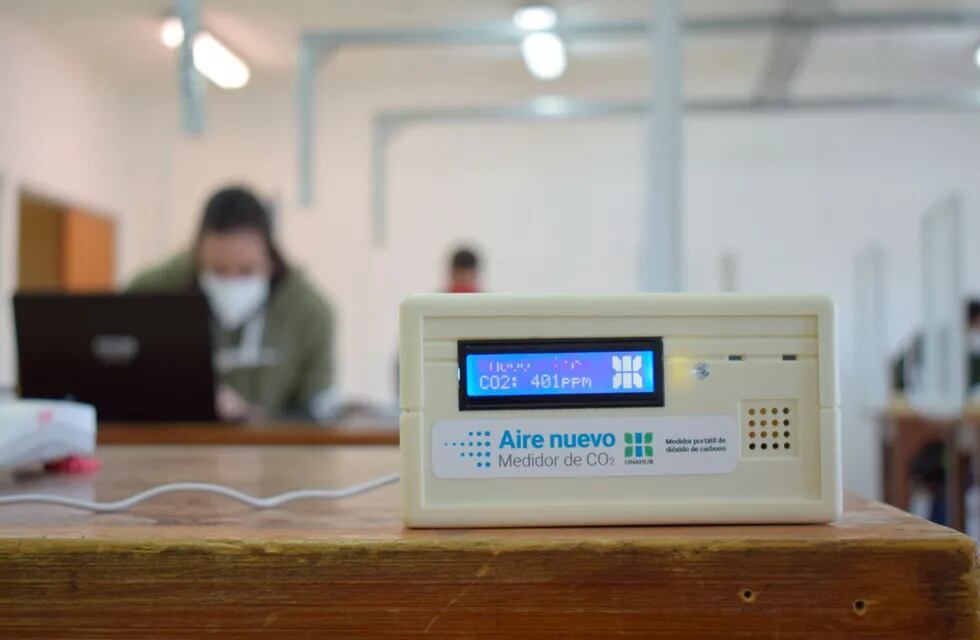 Ventilar. Famaf adquirió medidores de CO2 para controlar la correcta ventilación de aulas, laboratorios y oficinas. (Famaf)