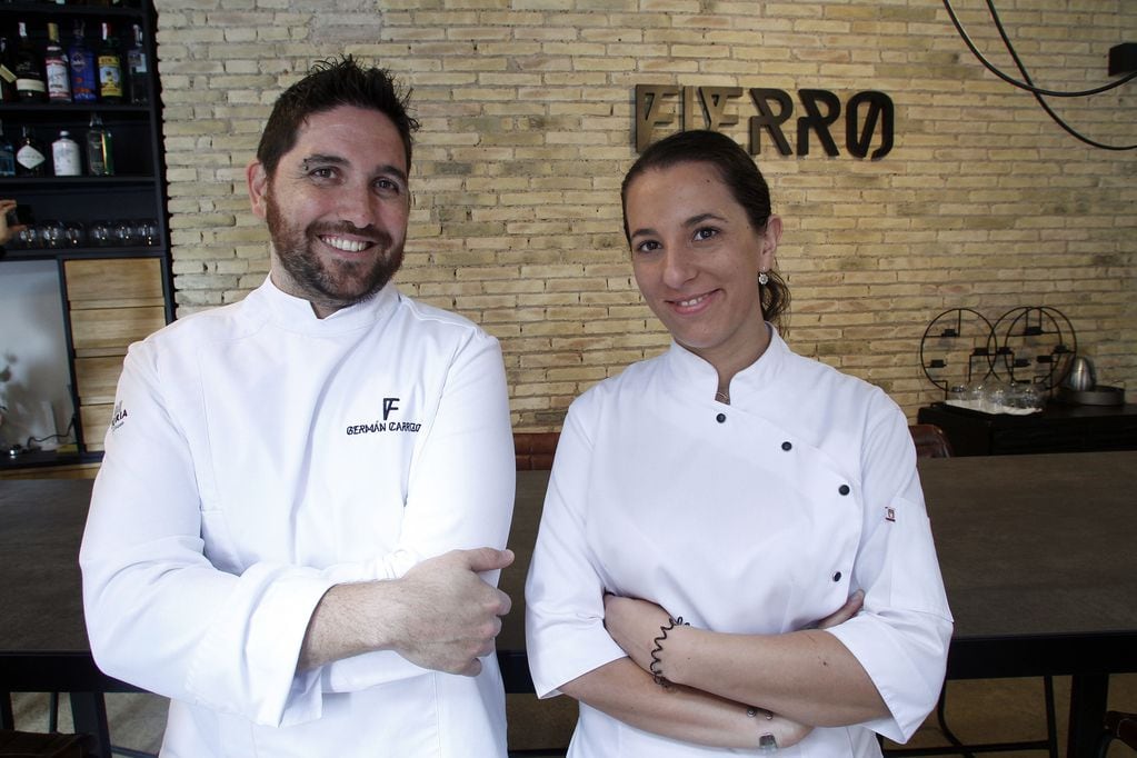 El chef mendocino, junto con su esposa y colega Carito Lourenço, recibió una estrella Michelin por su restaurante Fierro, ubicado en Valencia (España). | Foto: Irene Mansilla