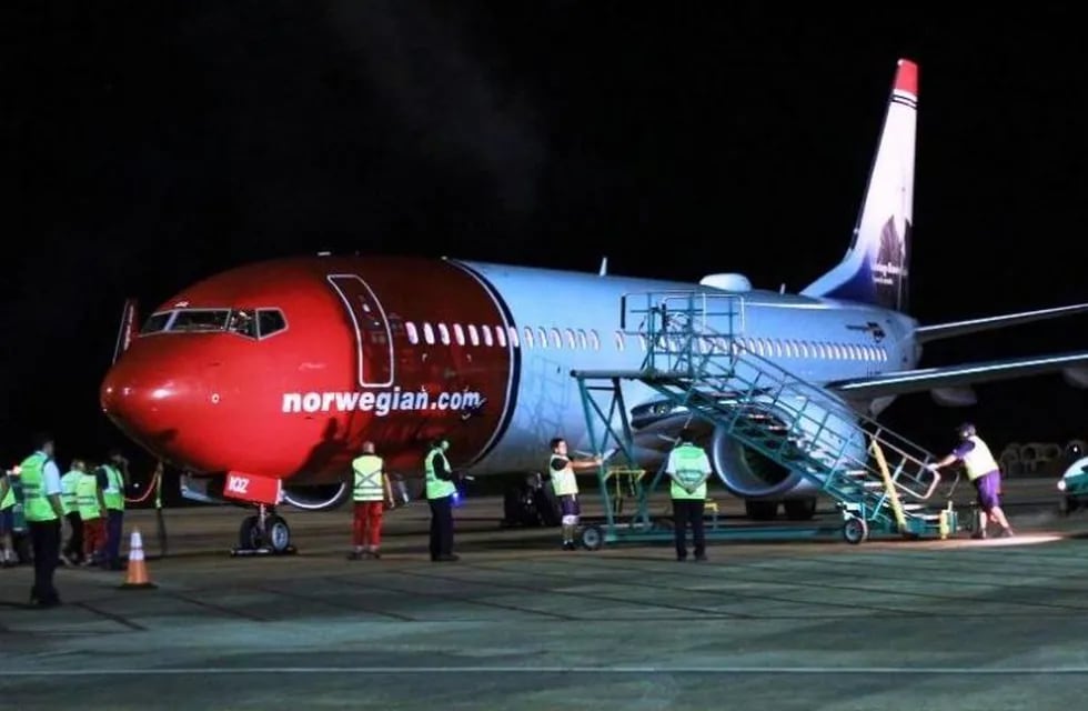 Llegó el primer vuelo de Norwegian a Puerto Iguazú. (Foto: Misiones Online)