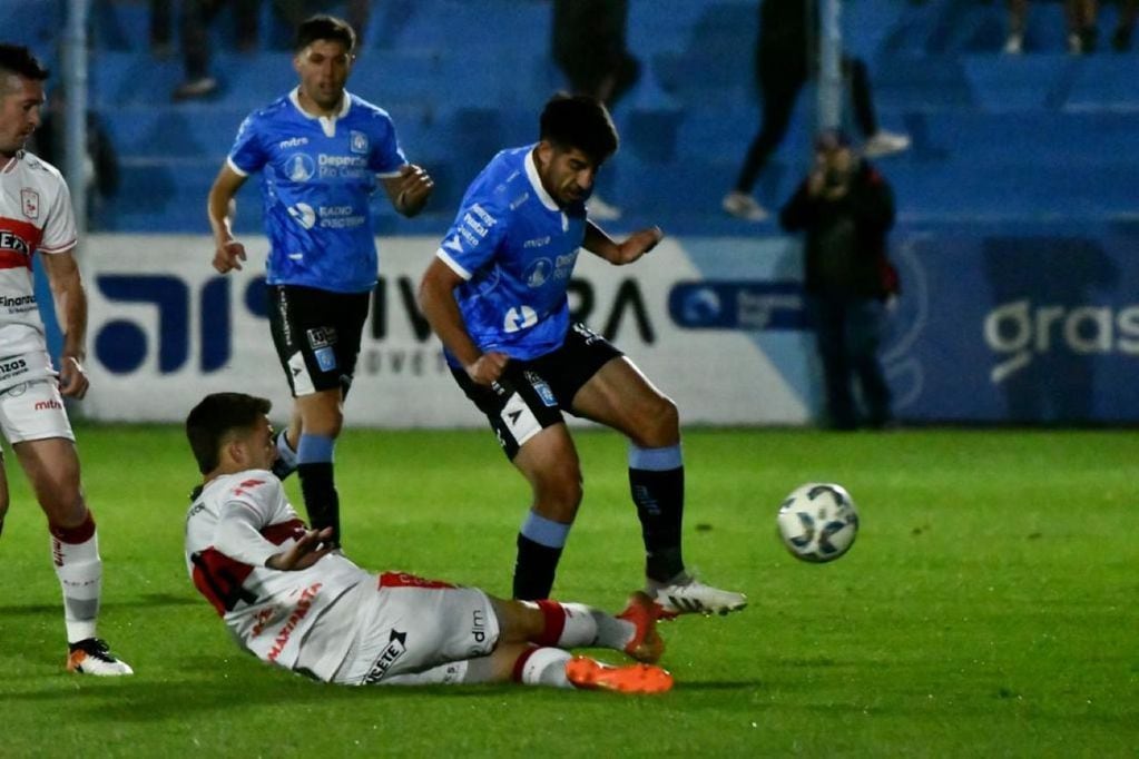 Estudiantes de Río Cuarto recibe a Deportivo Morón por la fecha 33 de la Zona A de la Primera Nacional. (Tomy Fragueiro / La Voz)