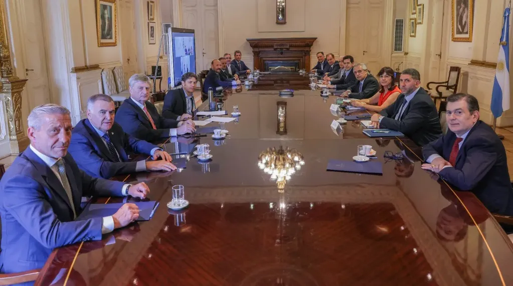 La reunión de los gobernadores del PJ con Alberto Fernández por el embate contra la Corte. Foto: Presidencia.