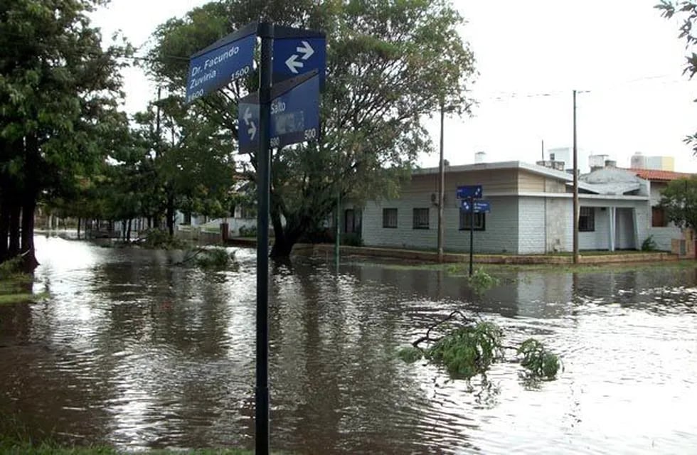 Calles inundadas en Juniors.