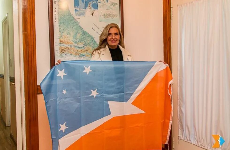 La vicegobernadora de Mendoza visitó en la sede de Presidencia del poder Legislativo.