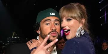 Así fue el encuentro entre Bad Bunny y Taylor Swift en los Premios Grammy 2023 que revolucionó las redes