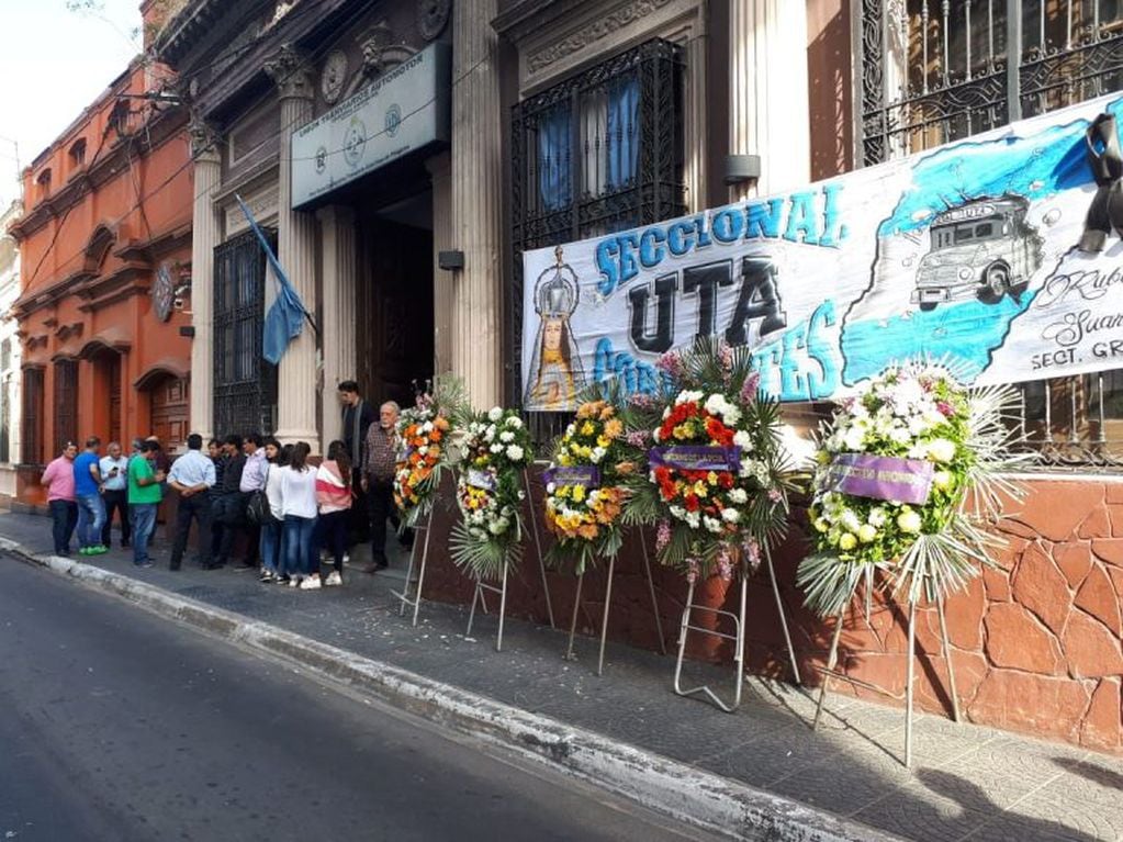 El velatorio de Rubén Suárez fue en la Legislatura y en la sede de la UTA