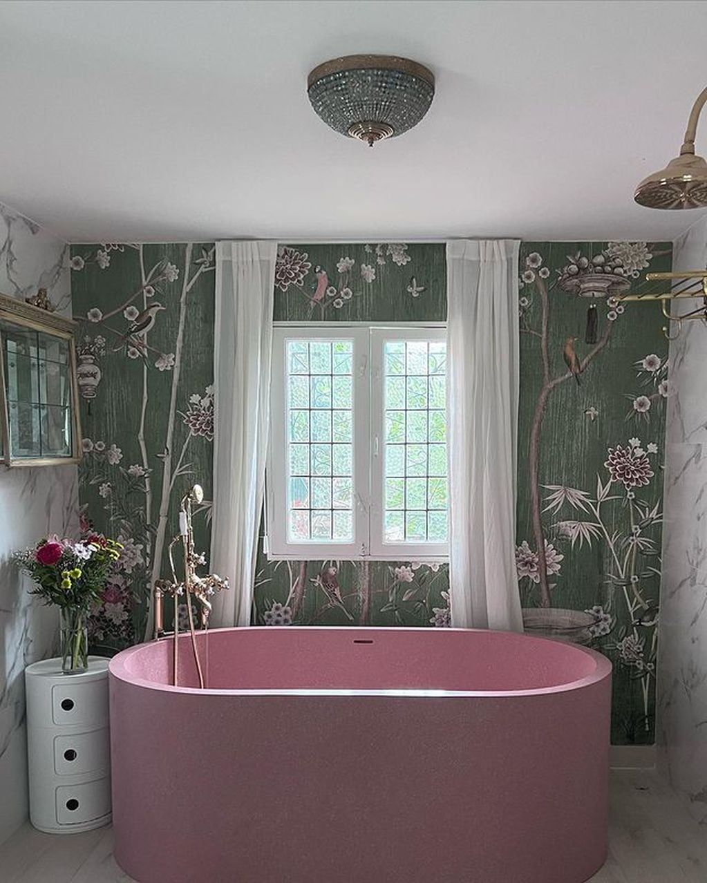 El  baño personal de La China Suárez completamente remodelado. (Instagram)