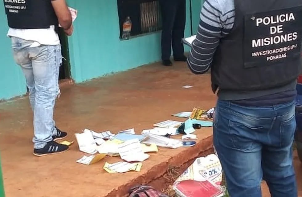 Secuestro de material en un allanamiento a casas de inspectores municipales en Posadas. (MisionesOnline)