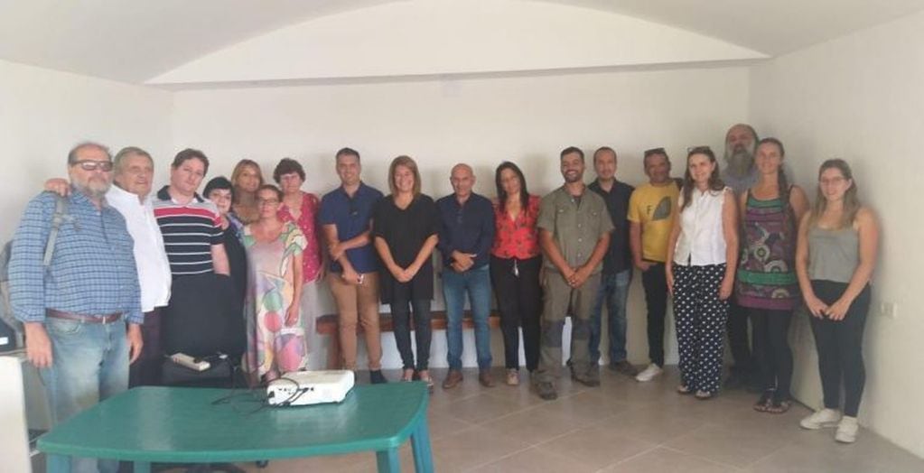 Integrantes y colaboradores del proyecto sustentable del nuevo ejido en Carlos Paz. (Foto: Muncipal).
