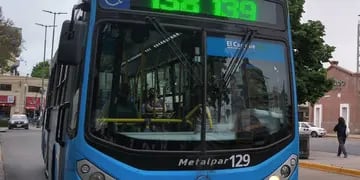 Revirtieron fusión de líneas de colectivo en Rosario