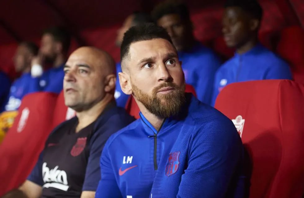 Messi en el banco de suplentes (Foto: TyC Sports)