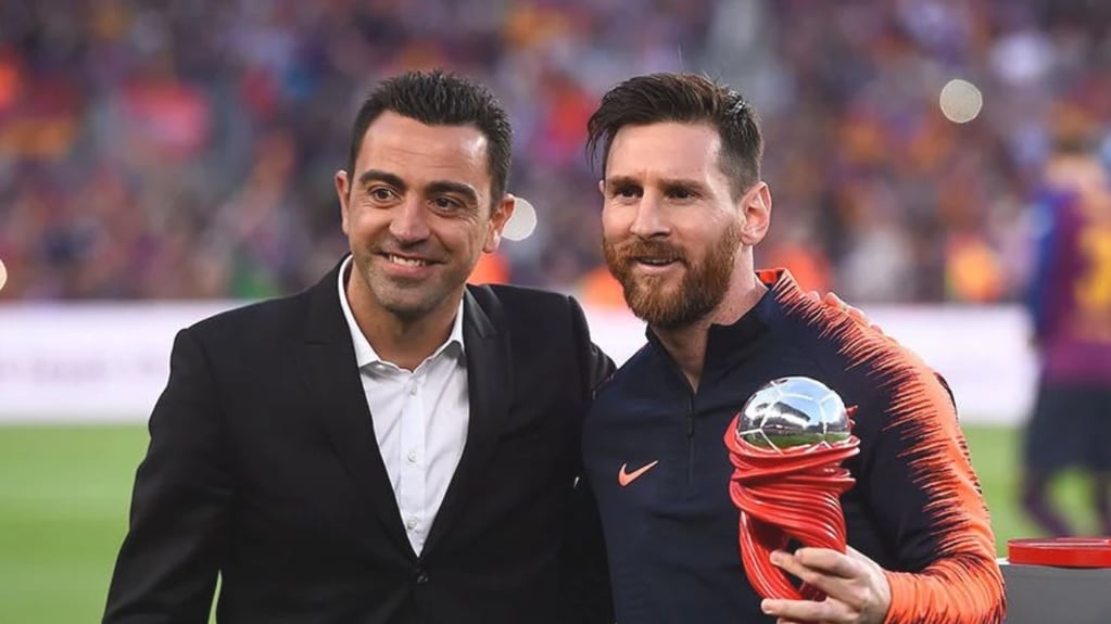 Lionel Messi quiere volver a Barcelona y ser dirigido por Xavi Hernández, uno de sus laderos en sus conquistas con el club blaugrana. 