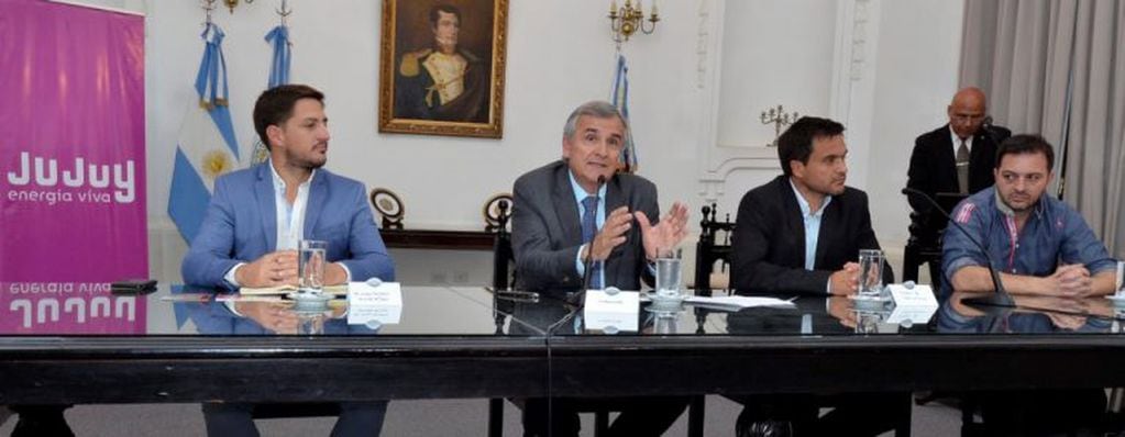 Junto al gobernador Morales y el ministro Posadas,  estuvieron en la conferencia de prensa el titular del Consejo Consultivo Vitivinícola provincial, Ezequiel Bellone; y el chef jujeño de reconocimiento internacional, Walter Leal.
