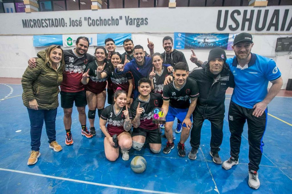 Ushuaia realizó su segunda edición del torneo de voley mixto