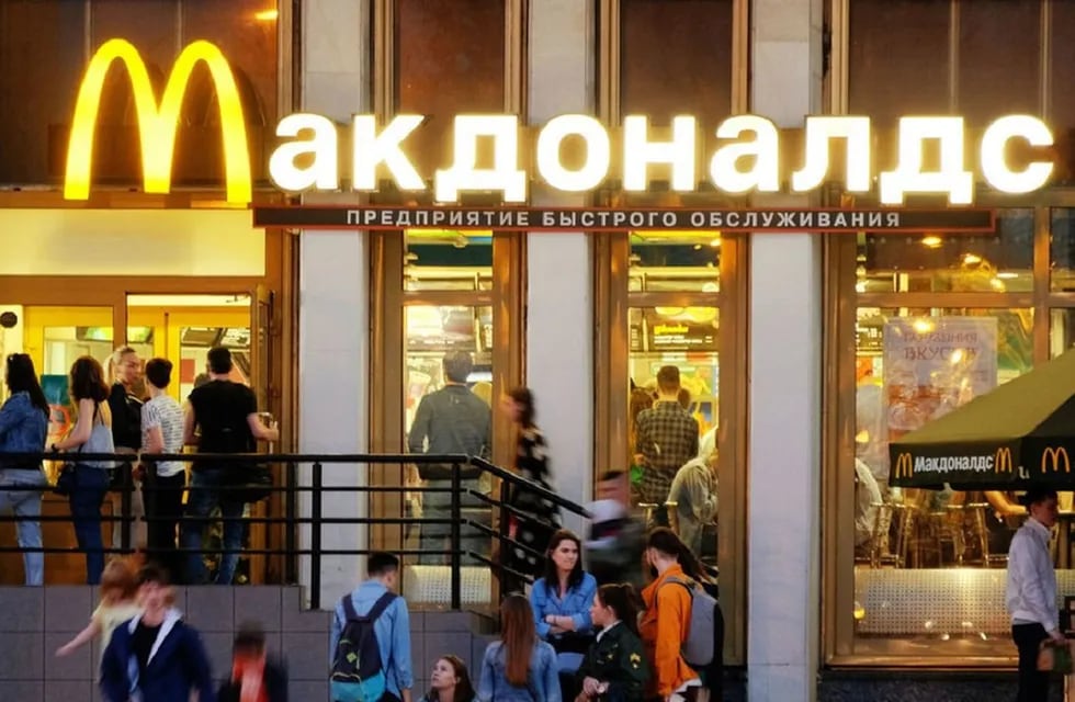 McDonald's, Coca Cola y Starbucks anunciaron que dejarán de operar en Rusia por la guerra con Ucrania.