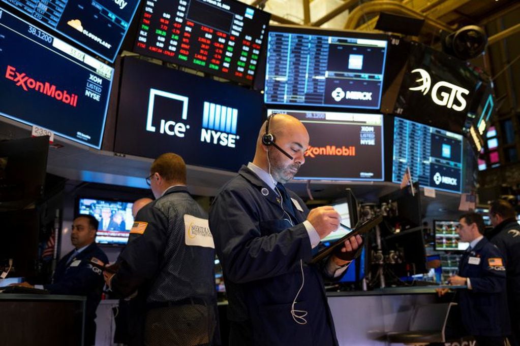 Traders en la bolsa de Nueva York (AP Photo/Craig Ruttle)