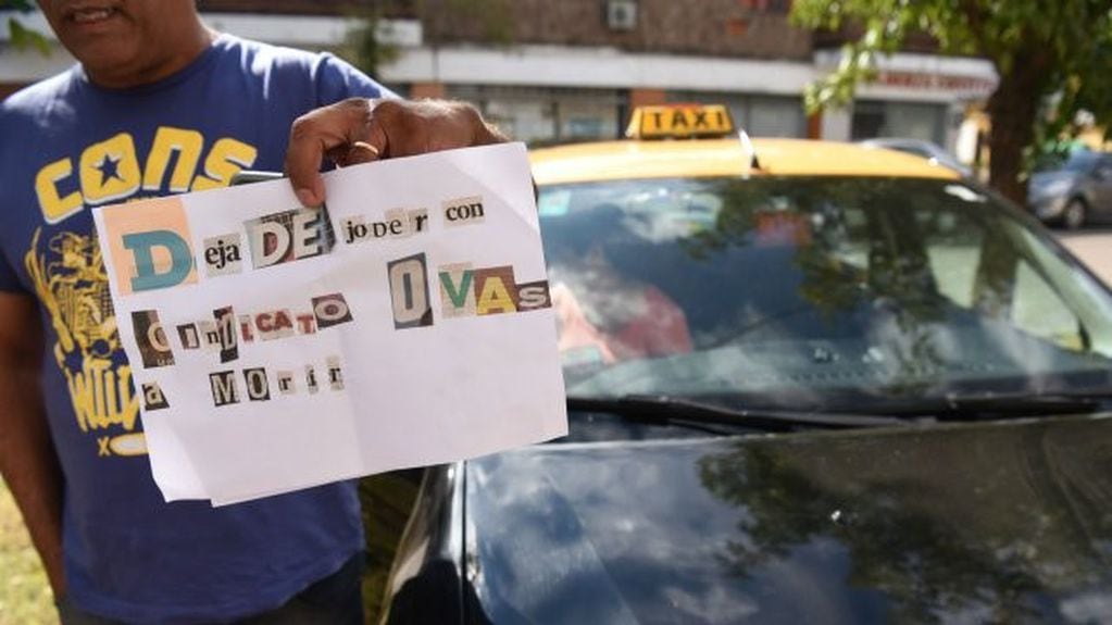 Gustavo Beatriz denunció que le dejaron una nota intimidatoria tras el ataque vinculado a la interna en el Sindicato de Peones de Taxis. (@laochoam830)