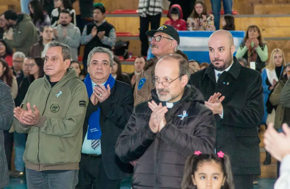 Ushuaia participó de los actos por el 208º aniversario de la Declaración de la Independencia