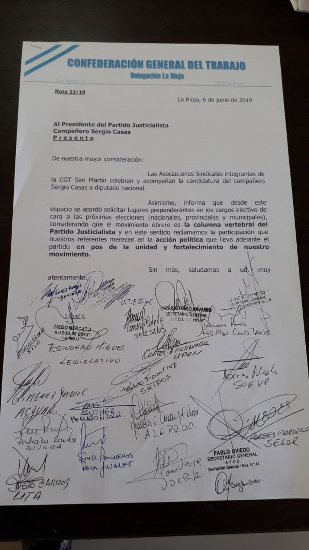Con la firma de más de veinte dirigentes gremiales, la CGT San Martín reclamó ayer al oficialismo lugares para el movimiento obrero en las listas de candidatos.