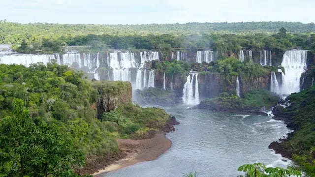 Aumentó el caudal de agua en las Cataratas del Iguazú