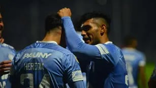Belgrano sigue emocionando: con 10 hombres y gol de apellido ilustre, derrotó a Argentinos.