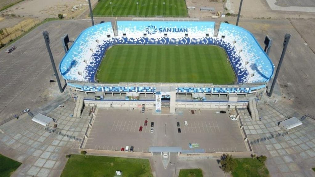El Estadio Bicentenario de San Juan tiene nueva decoración para el duelo que afrontarán Argentina y Brasil, por eliminatorias sudamericanas.