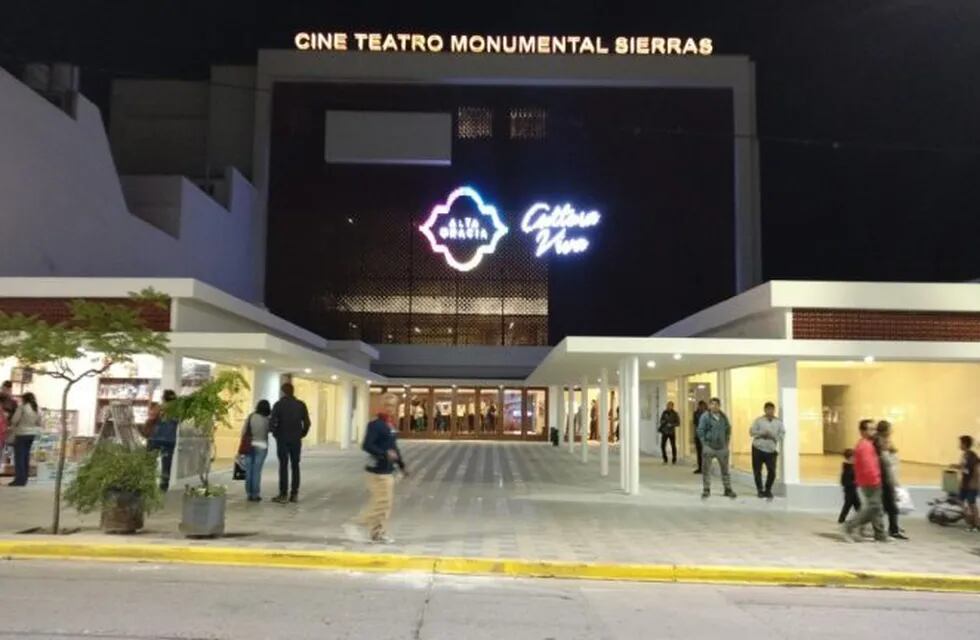 Cine Teatro Monumental Sierras: llaman a concurso para la concesión de los locales comerciales.