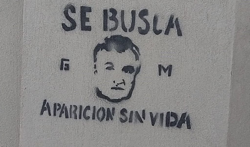 Pintadas anónimas en paredes del casco céntrico fueron denunciadas como "amenazas contra la vida" del gobernador Morales.