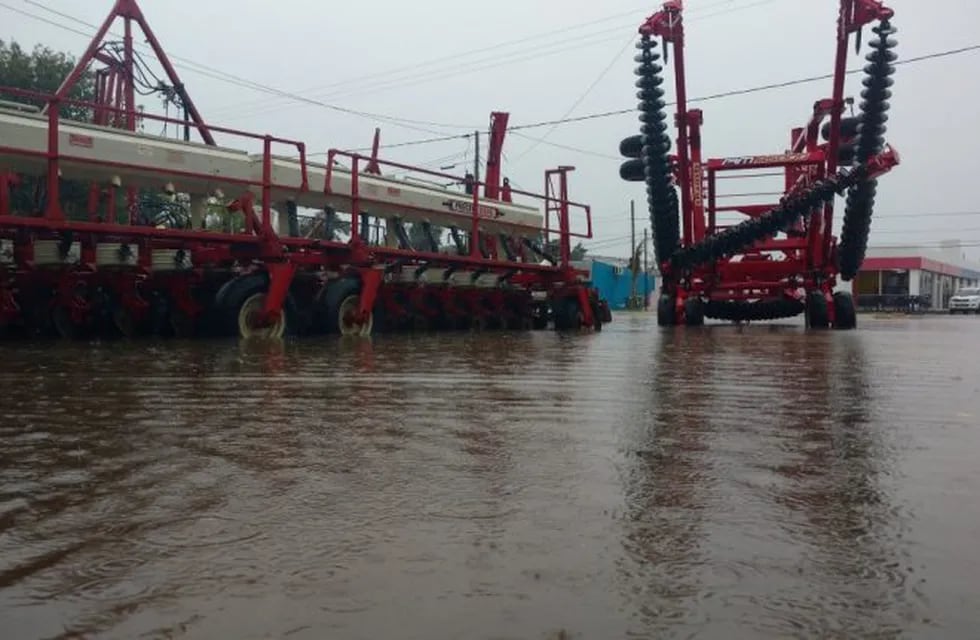 Las inundaciones en Chaco afectaron a la producción agropecuaria y comercial de la región.