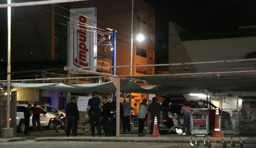Degollaron a un hombre en un supermercado de Corrientes. (Foto: El Litoral)