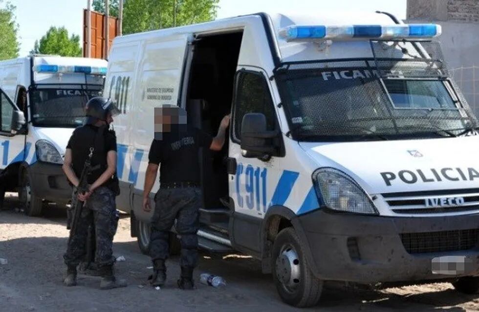 Siguen buscando al ciudadano chino que lideraría una banda dedicada al contrabando de mercaderías desde su país hasta Mendoza.