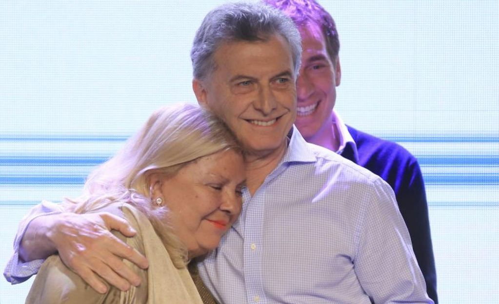 Elisa Carrió y Mauricio Macri. 