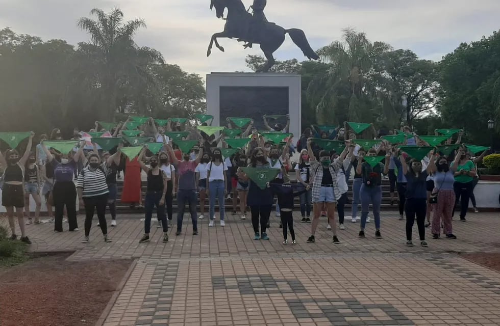 Manifestación a favor del aborto legal en Rafaela