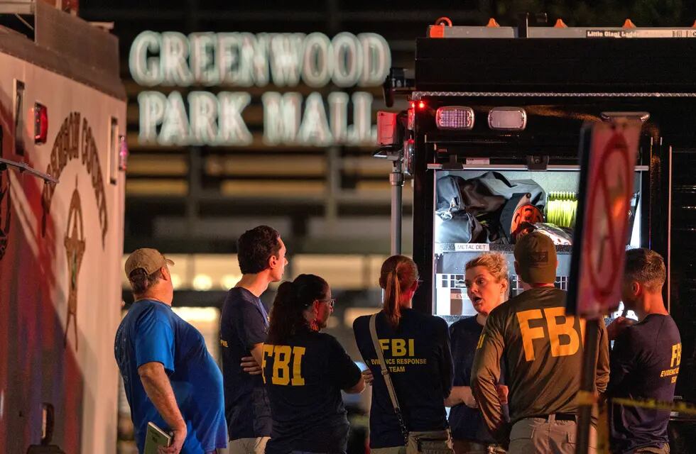 Greenwood Park Mall fue el escenario del tiroteo este domingo.