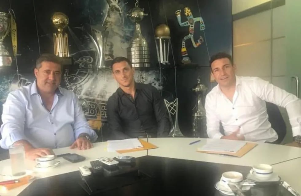 Nicolás Burdisso es el nuevo Director Deportivo de Boca. (Twitter)