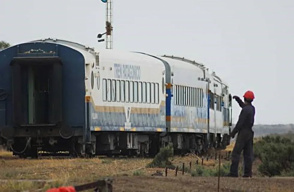 Empleados estatales reclaman irregularidades laborales en Tren Patagónico