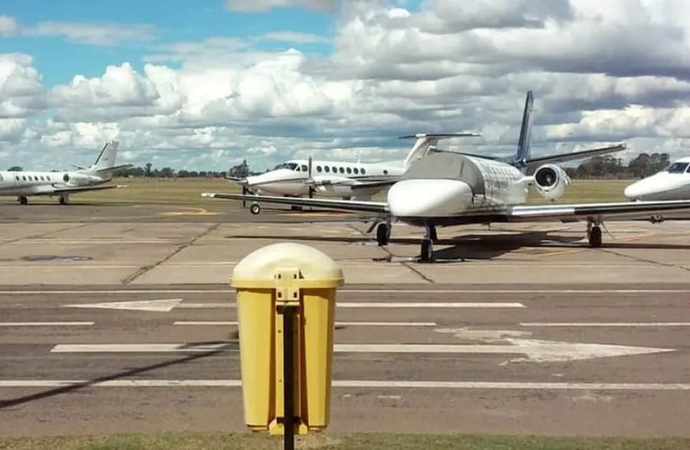 Aviones privados en el acto de La Pampa (La Nación)