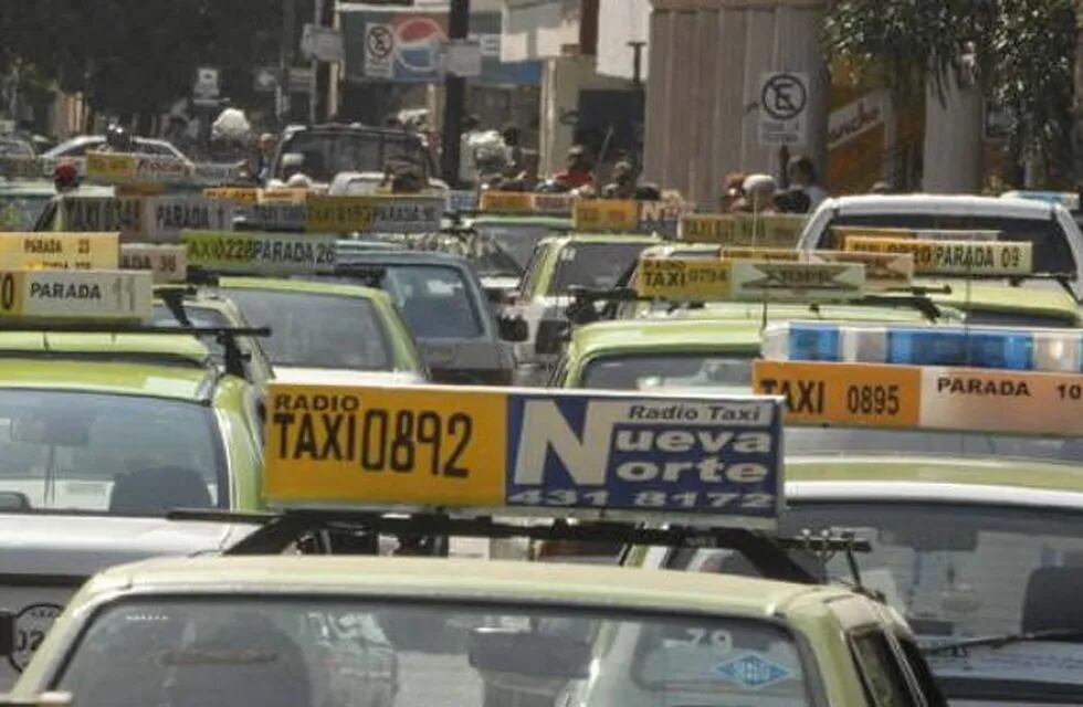 Los taxistas irán hasta el Concejo Deliberante para exigir que traten el aumento.