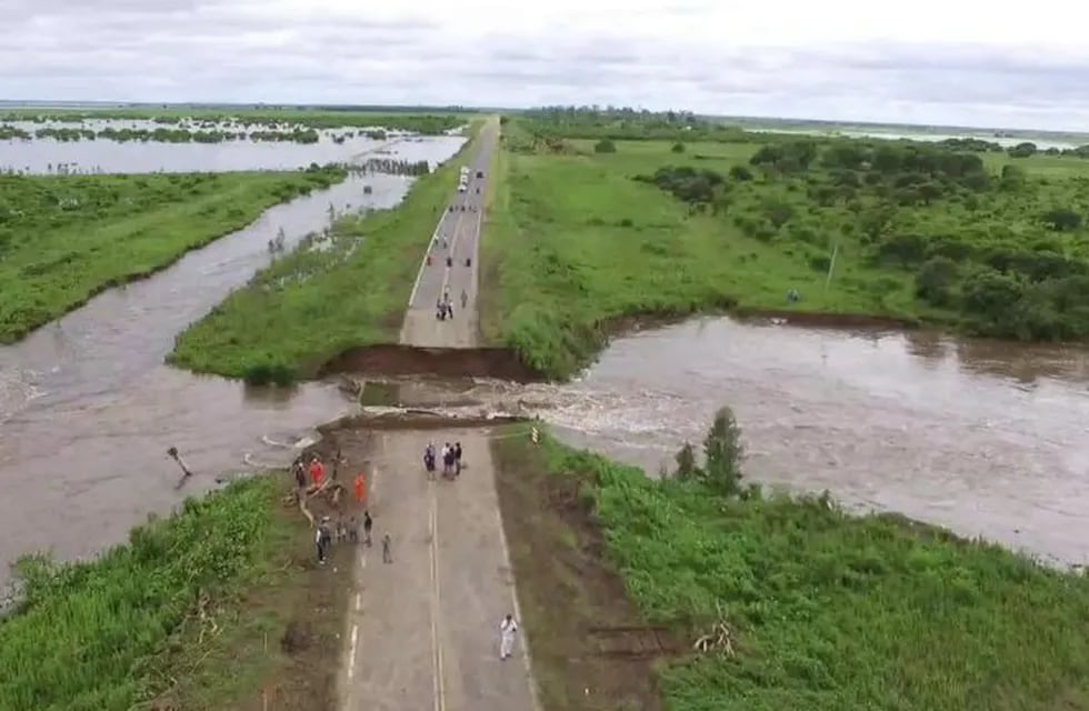 El Ejército Argentino evalúan colocar un puente. (@jufarusf)