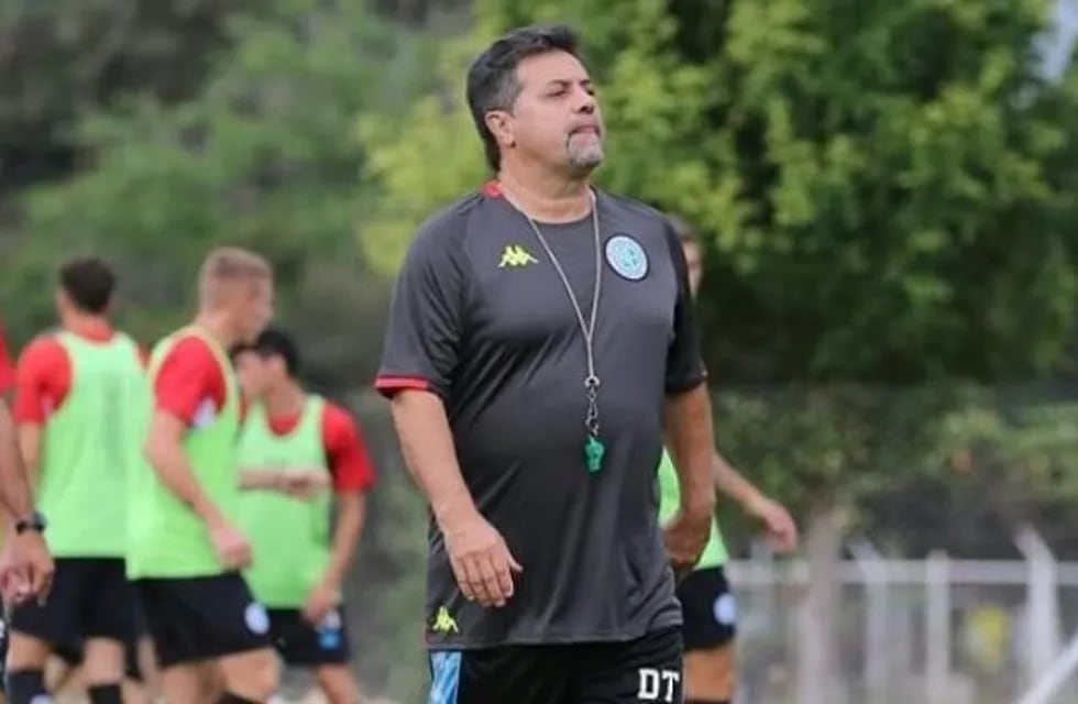 El entrenador de Belgrano habló con el Presidente. Y dio su visión de cómo y cuándo debería volver el fútbol.