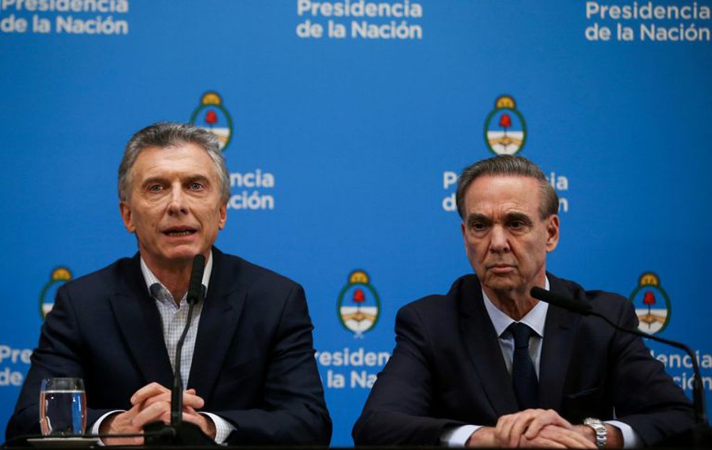 Mauricio Macri y Miguel Ángel Pichetto. (Foto:REUTERS/Agustin Marcarian)