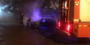 Sofocaron el incendio de un vehículo en Oberá