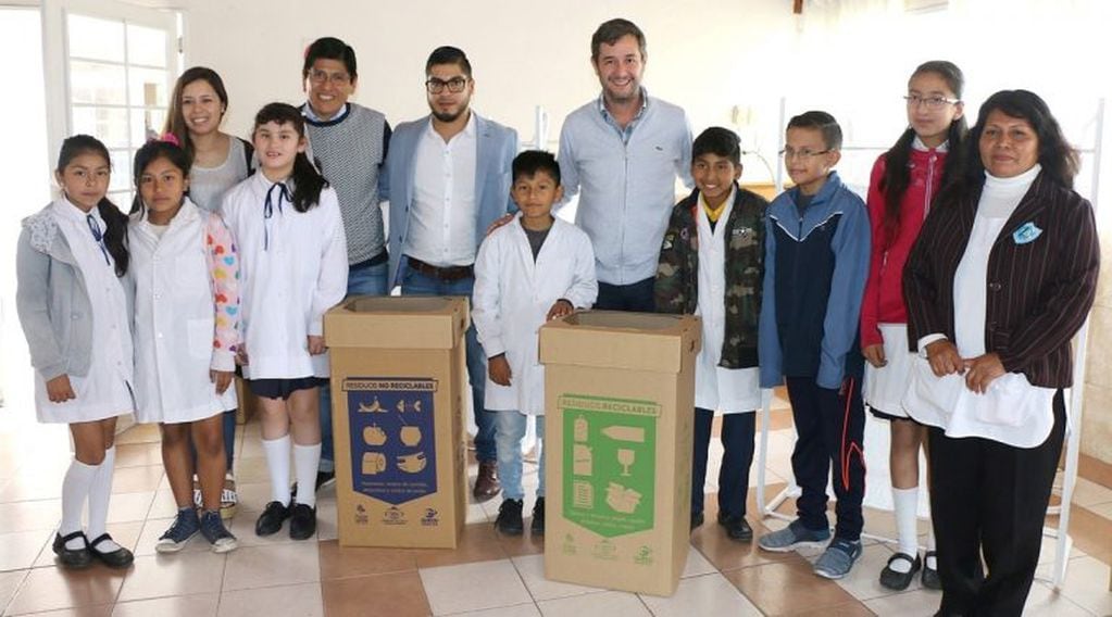 El municipio de Palpalá y escuelas de la jurisdicción reafirmaron el "compromiso de continuar trabajando en conjunto por el cuidado del medio ambiente”.