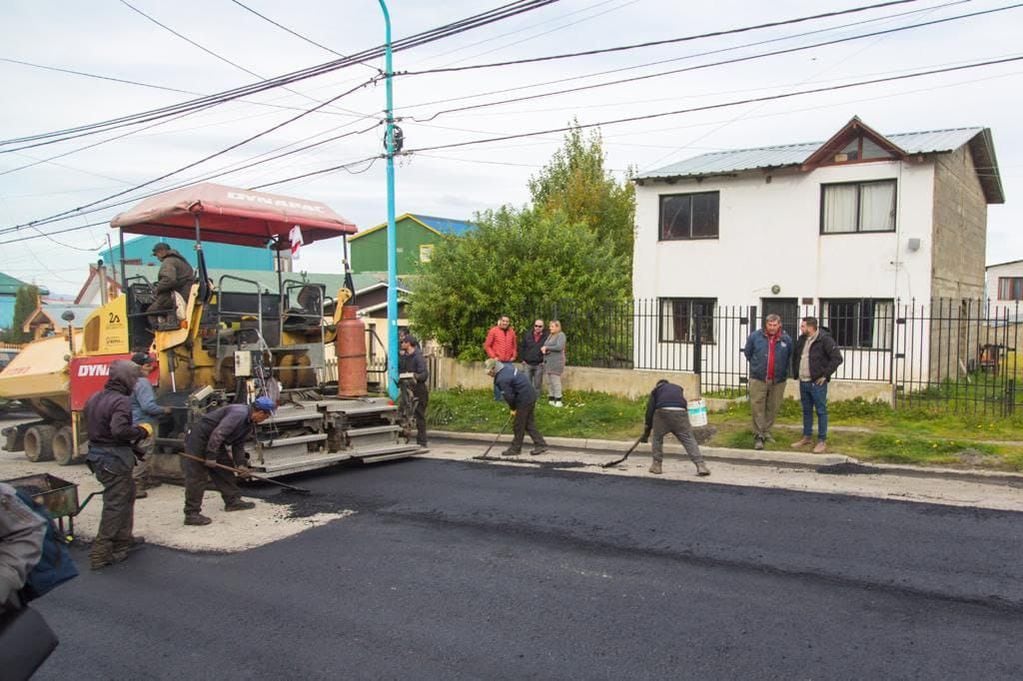 Ushuaia: repavimentaron un tramo de la calle Pastor Lawrence