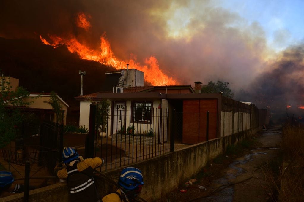 Incendios en Córdoba: desesperante situación en la zona sur de Punilla. (José Hernández/La Voz)