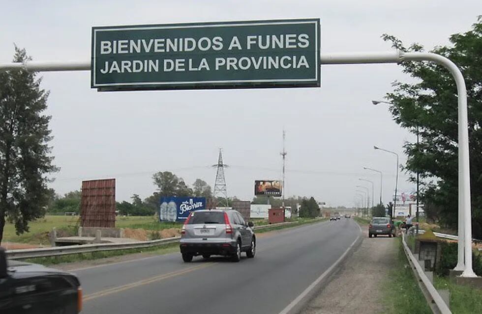 El particular episodio ocurrió sobre la Ruta 9, en Funes. (Archivo)