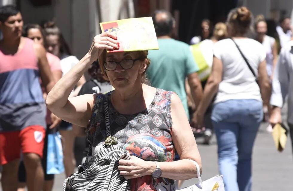La Municipalidad de Rosario confirmó un alerta meteorológica por temperaturas extremas y dio recomendaciones para atravesar la ola de calor.