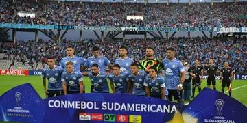 Belgrano e Inter de Brasil, en duelo por Copa Sudamericana, en el Kempes. (José Gabriel Hernández / La Voz)