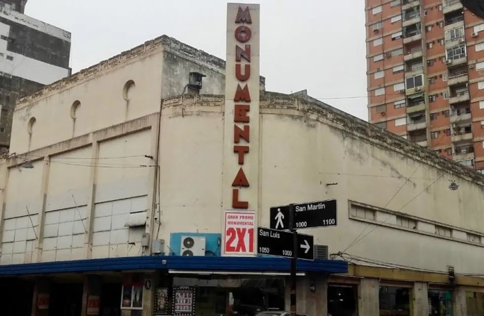 Despidieron a los trabajadores del Cine Monumental de Rosario. (Manu Quieta)