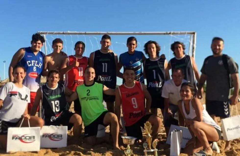 Obereños hicieron podio en el torneo de beach handball \